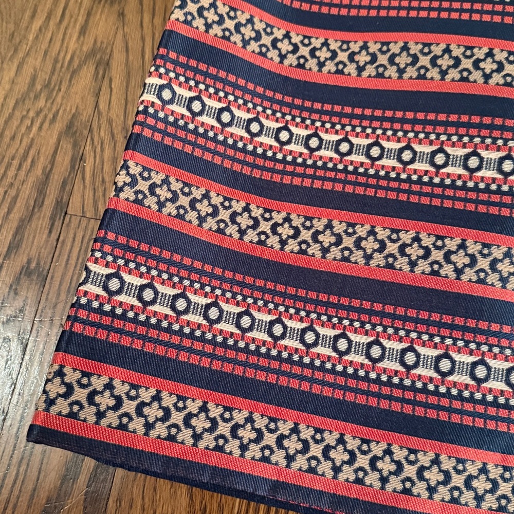 LOFT Patterned Pencil Skirt - Picture 5 of 5